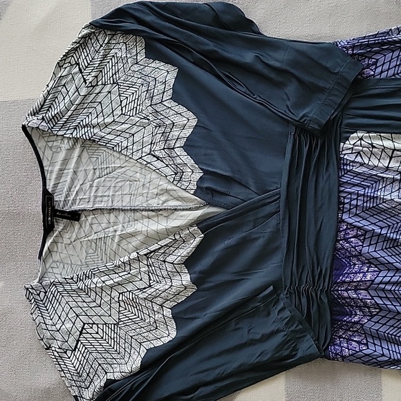 BCBG faux wrap dress - Picture 3 of 6